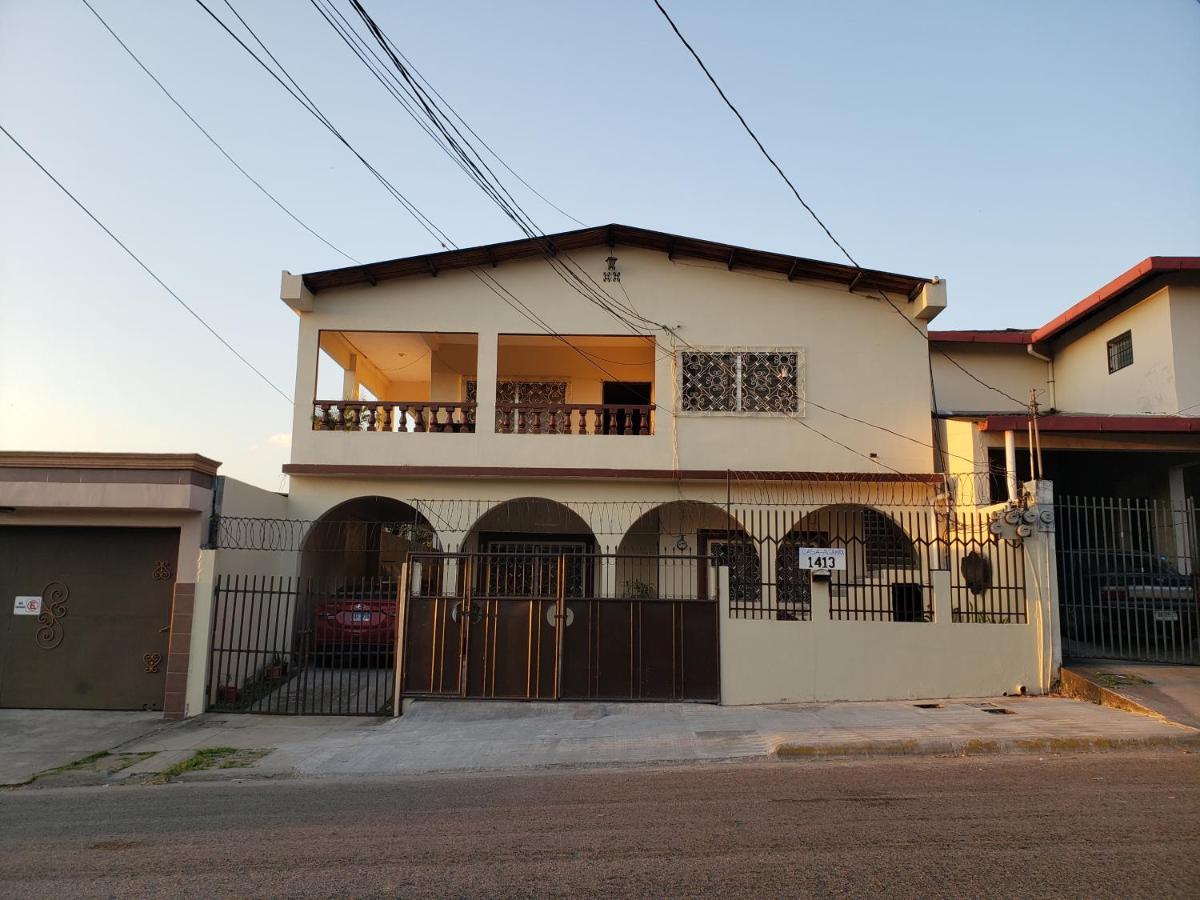 Hotel Casa Altamira à San Pedro Sula Extérieur photo