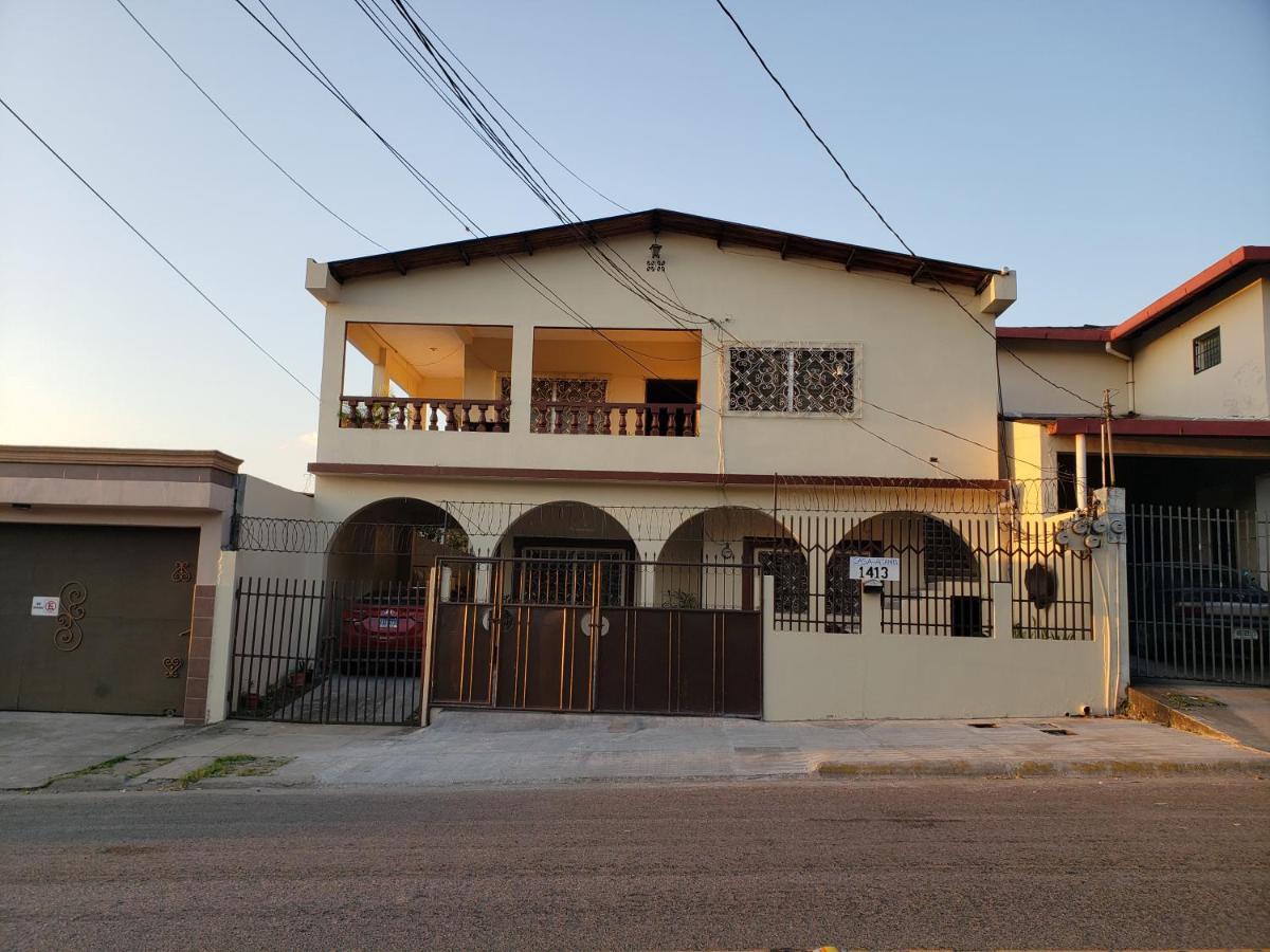 Hotel Casa Altamira à San Pedro Sula Extérieur photo