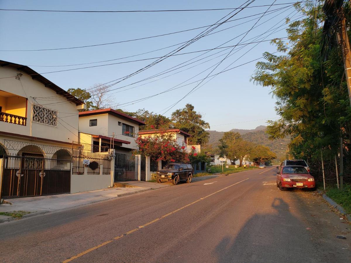 Hotel Casa Altamira à San Pedro Sula Extérieur photo
